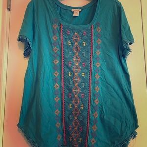 Beautiful embroidered Sundance short sleeve top